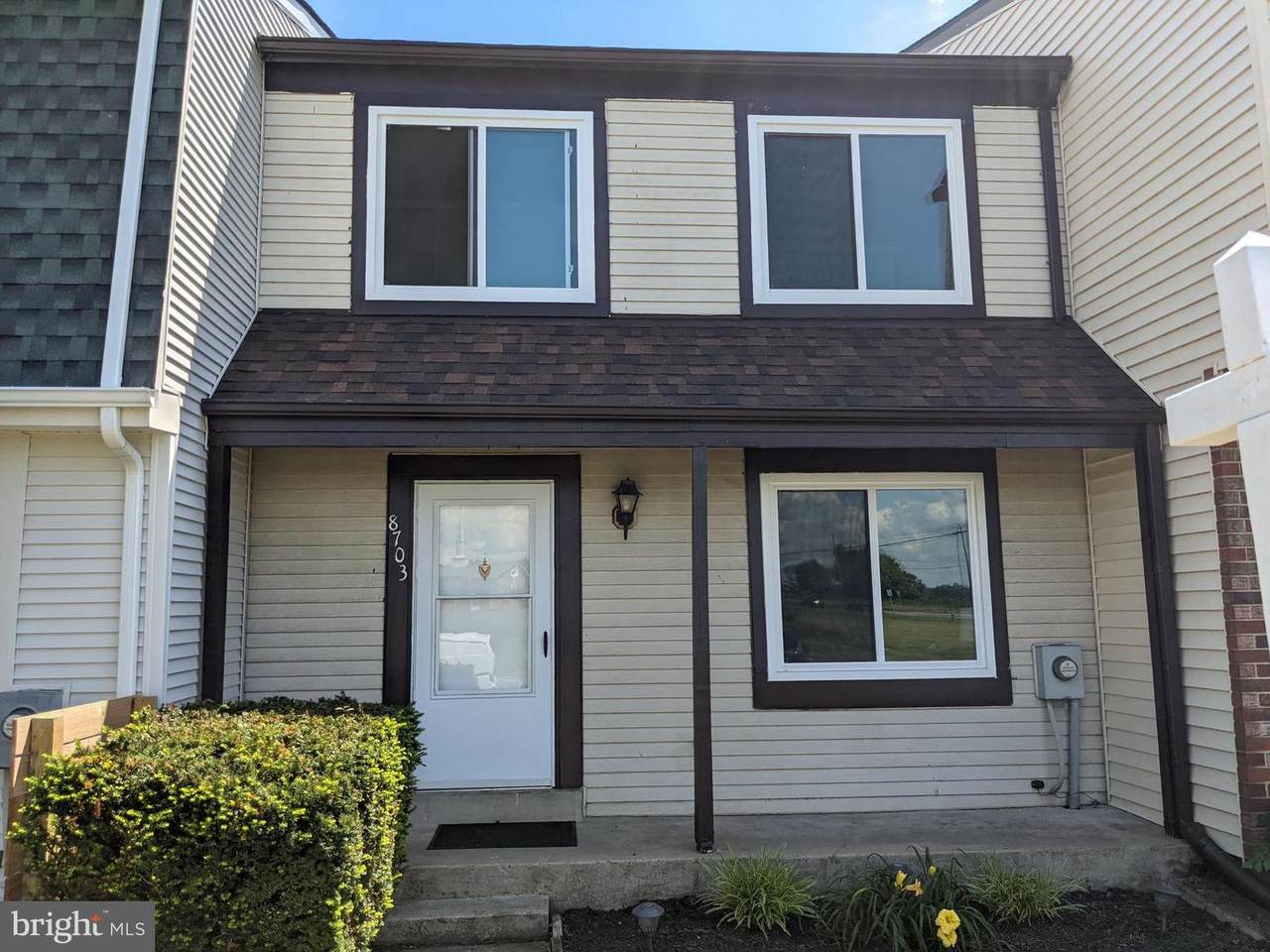 8703 Adventure Avenue - Photo 1