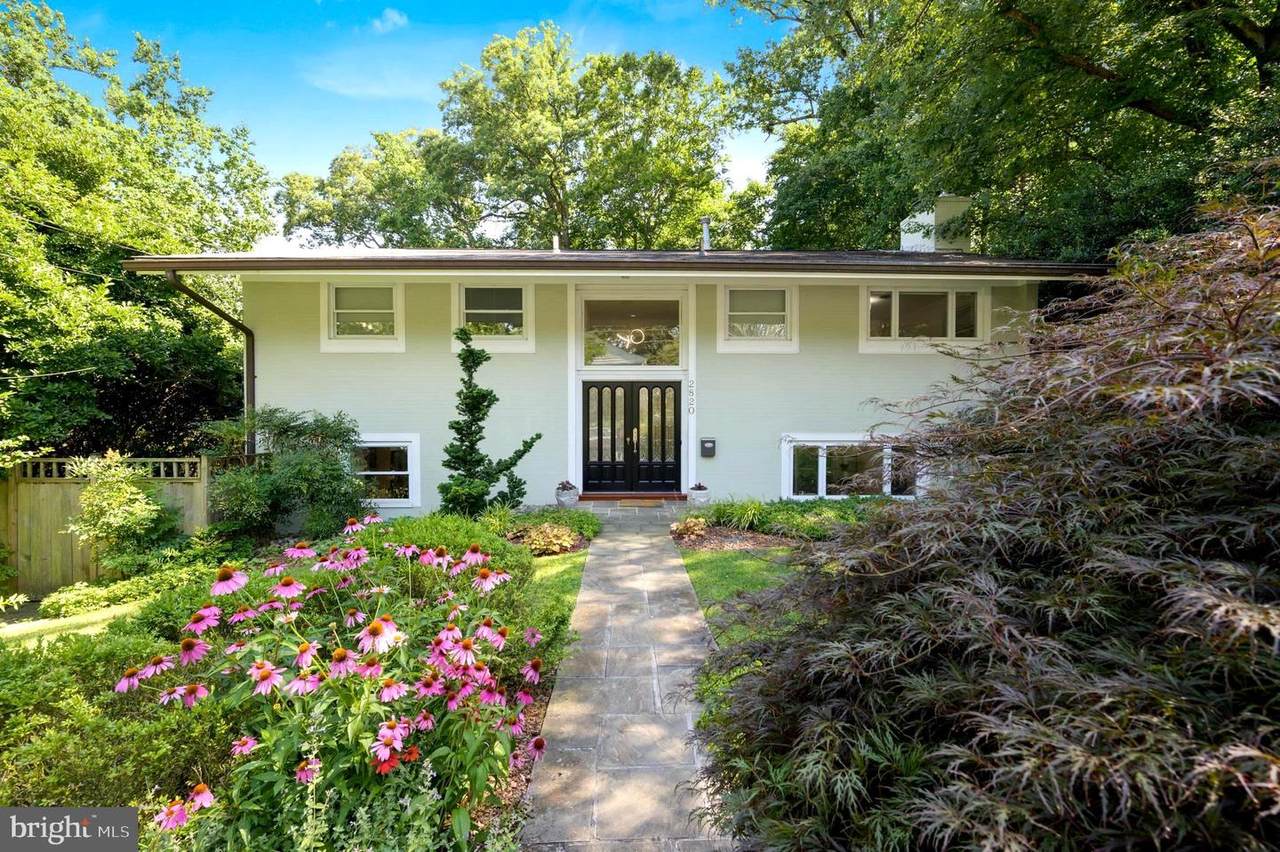 2820 Ellicott Street - Photo 1