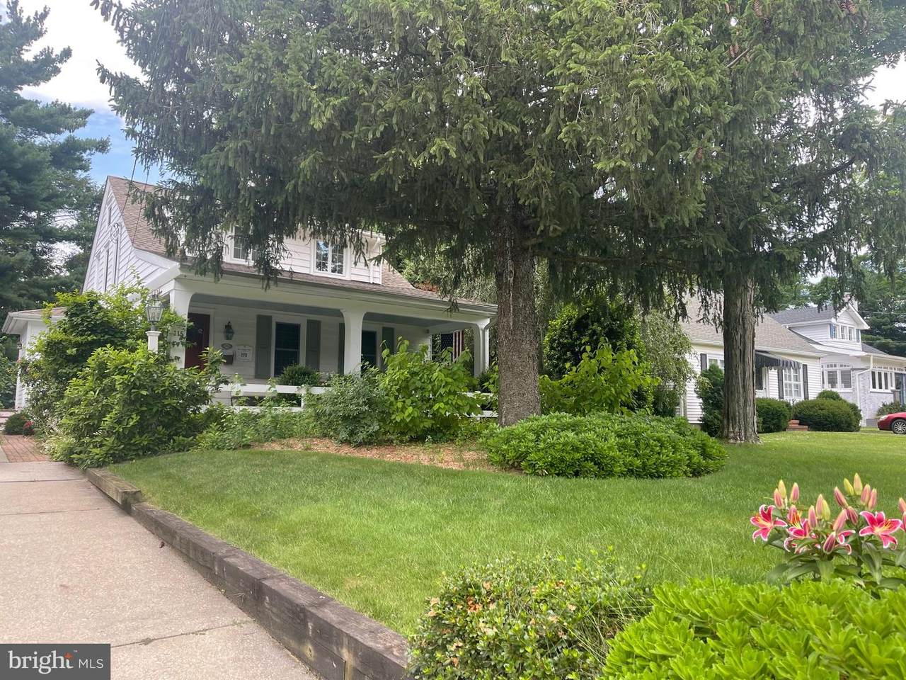 315 Stanwick Road - Photo 1