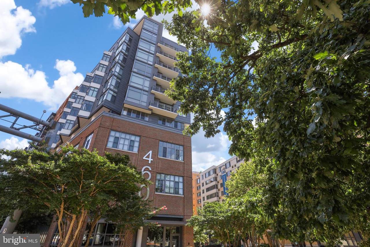 460 New York Avenue - Photo 1