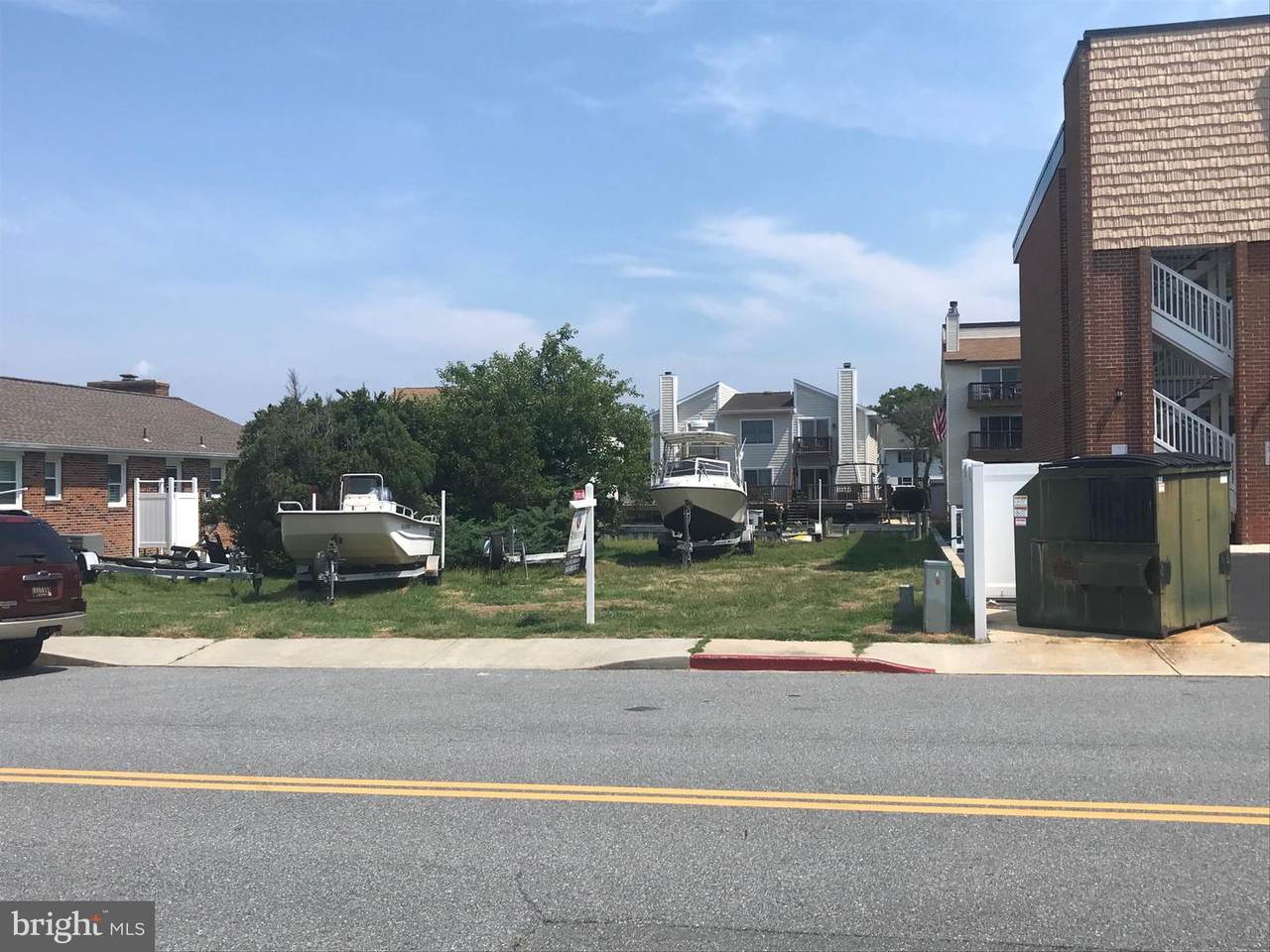 726 Mooring Road - Photo 1