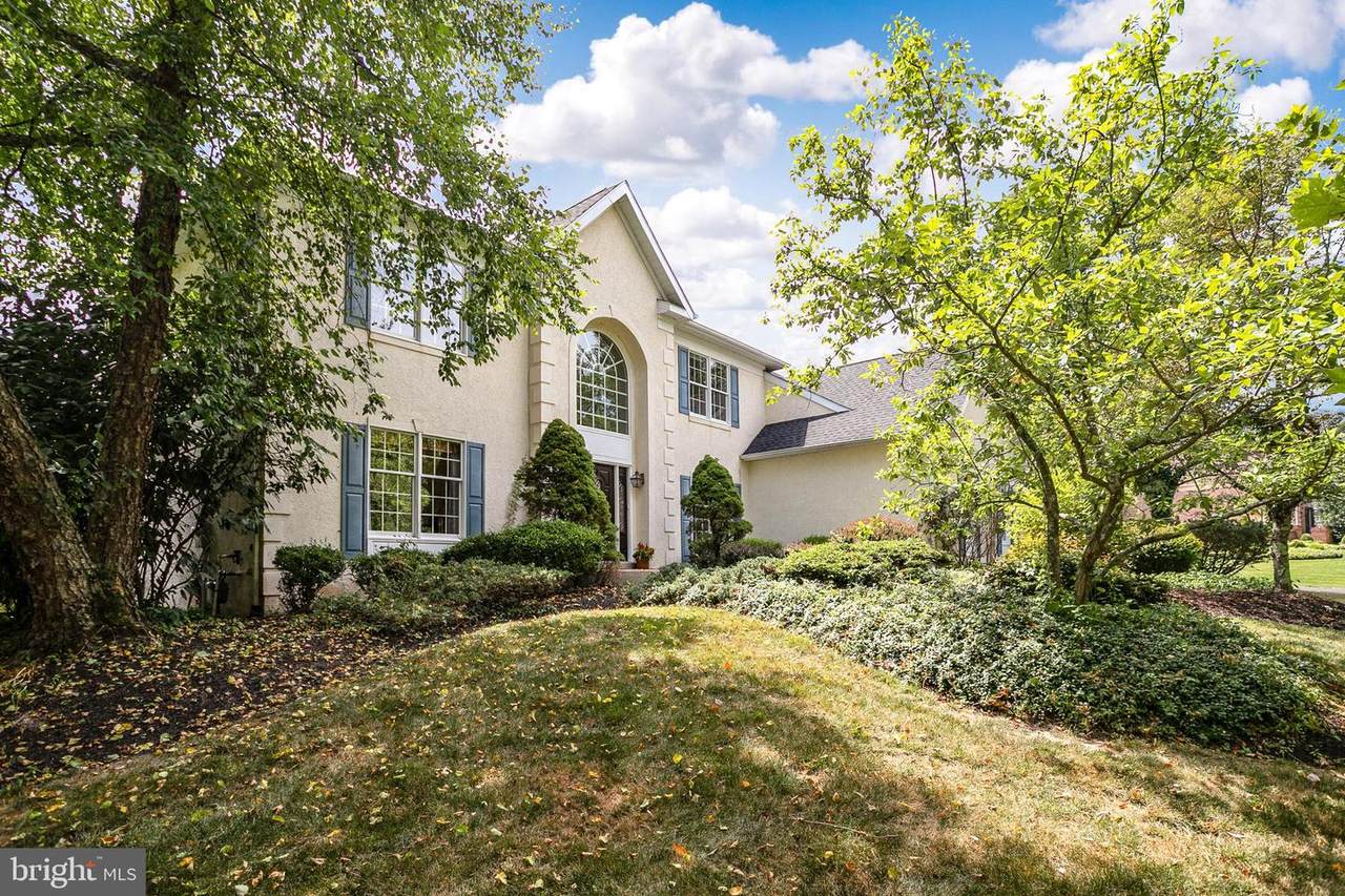 253 Christopher Drive - Photo 1