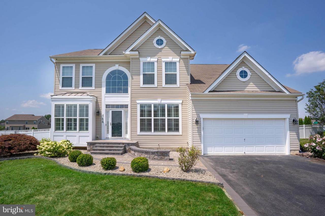 144 Shannon Boulevard - Photo 1
