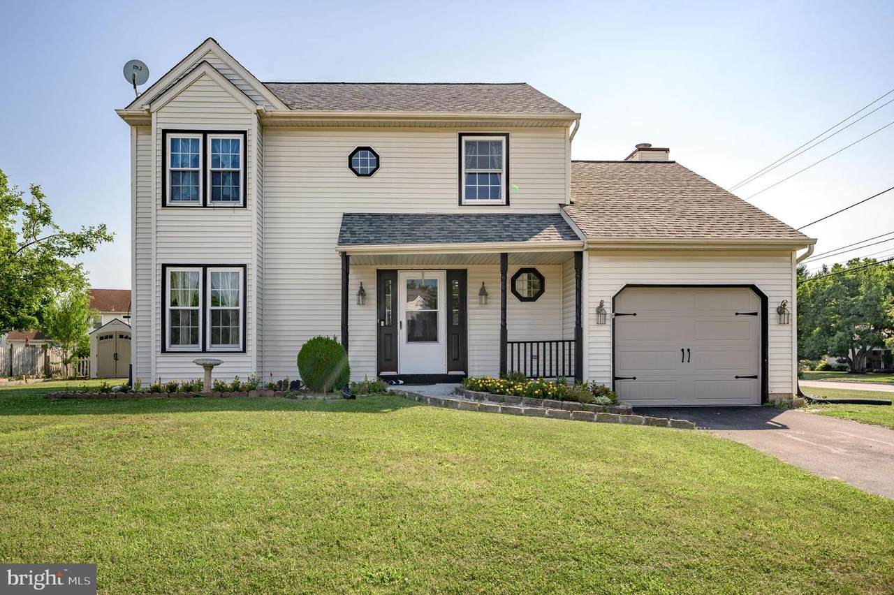 100 Kelly Drive - Photo 1