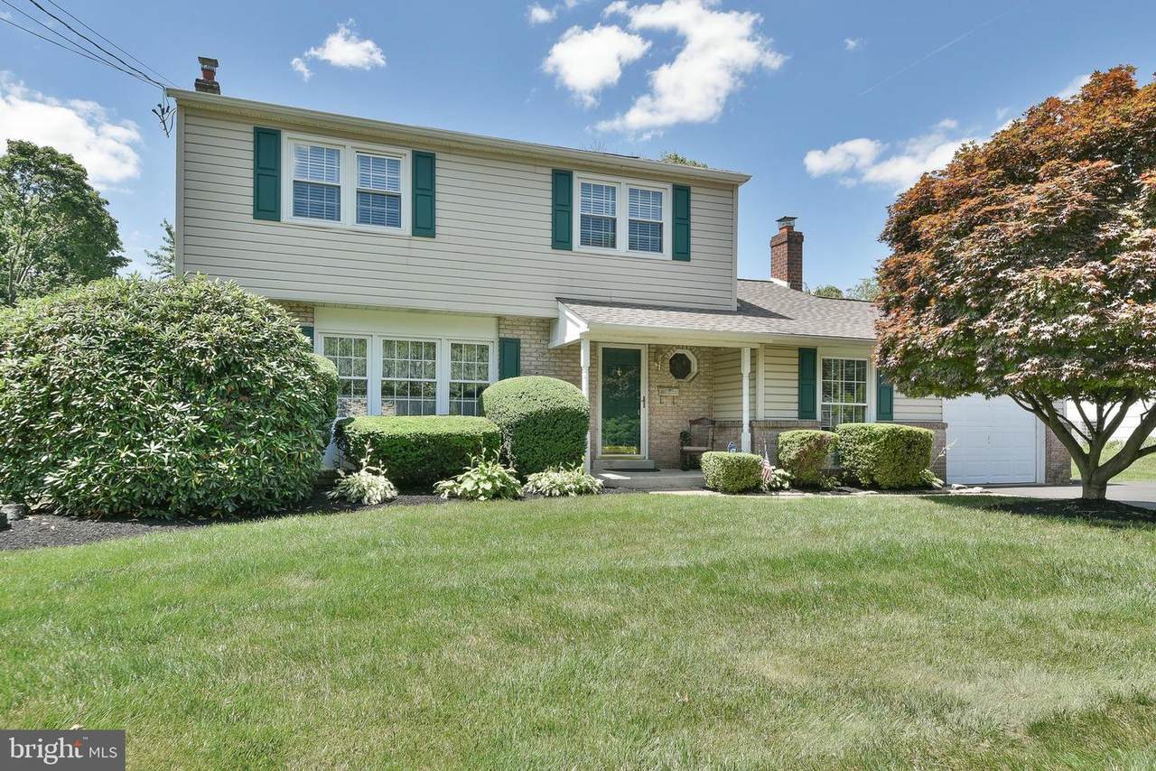 470 Burgundy Drive - Photo 1