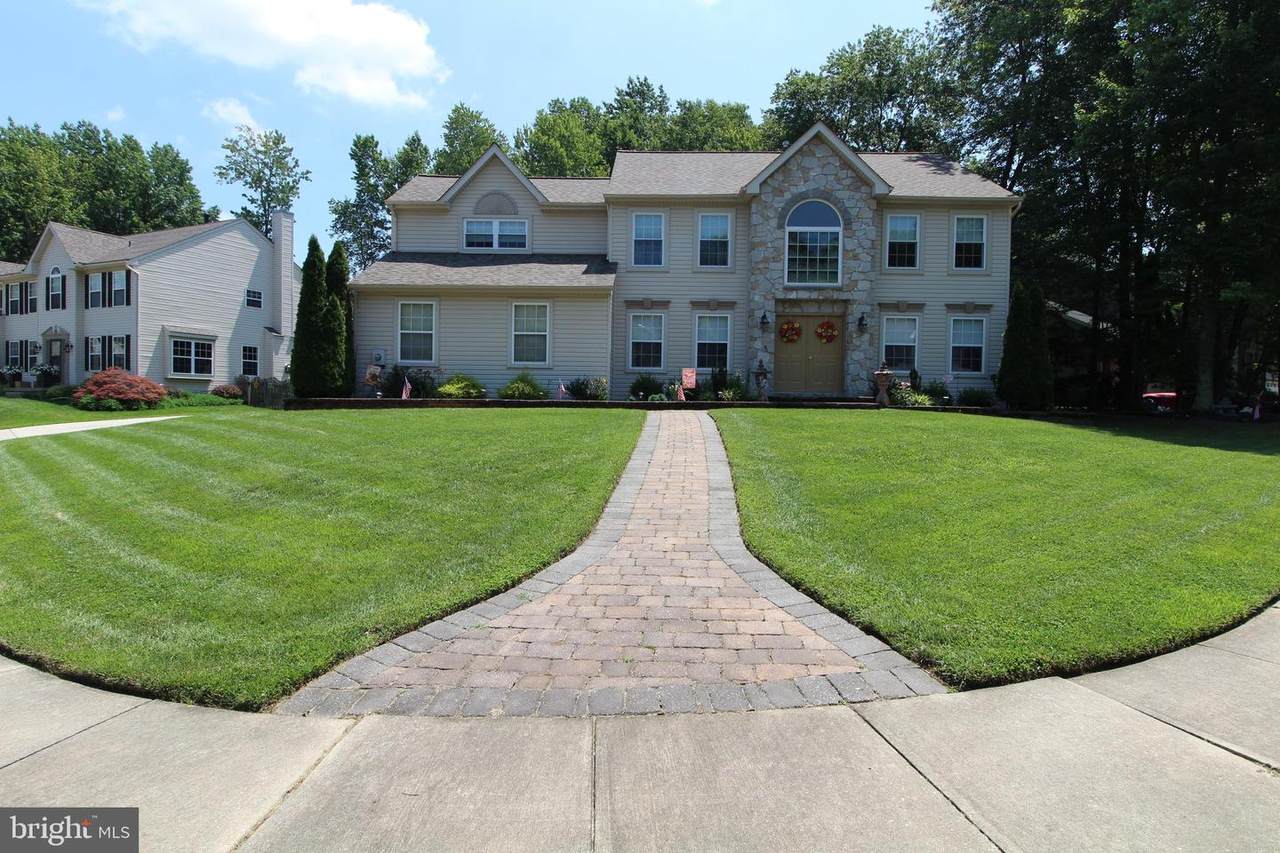 15 Woodmont Court - Photo 1