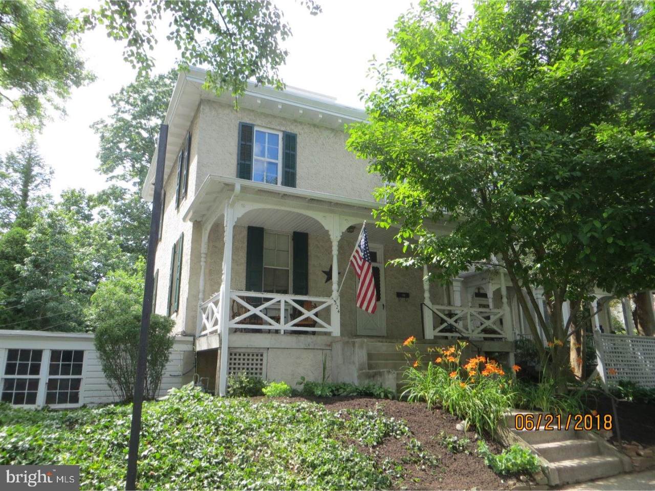 324 Jackson Street - Photo 1