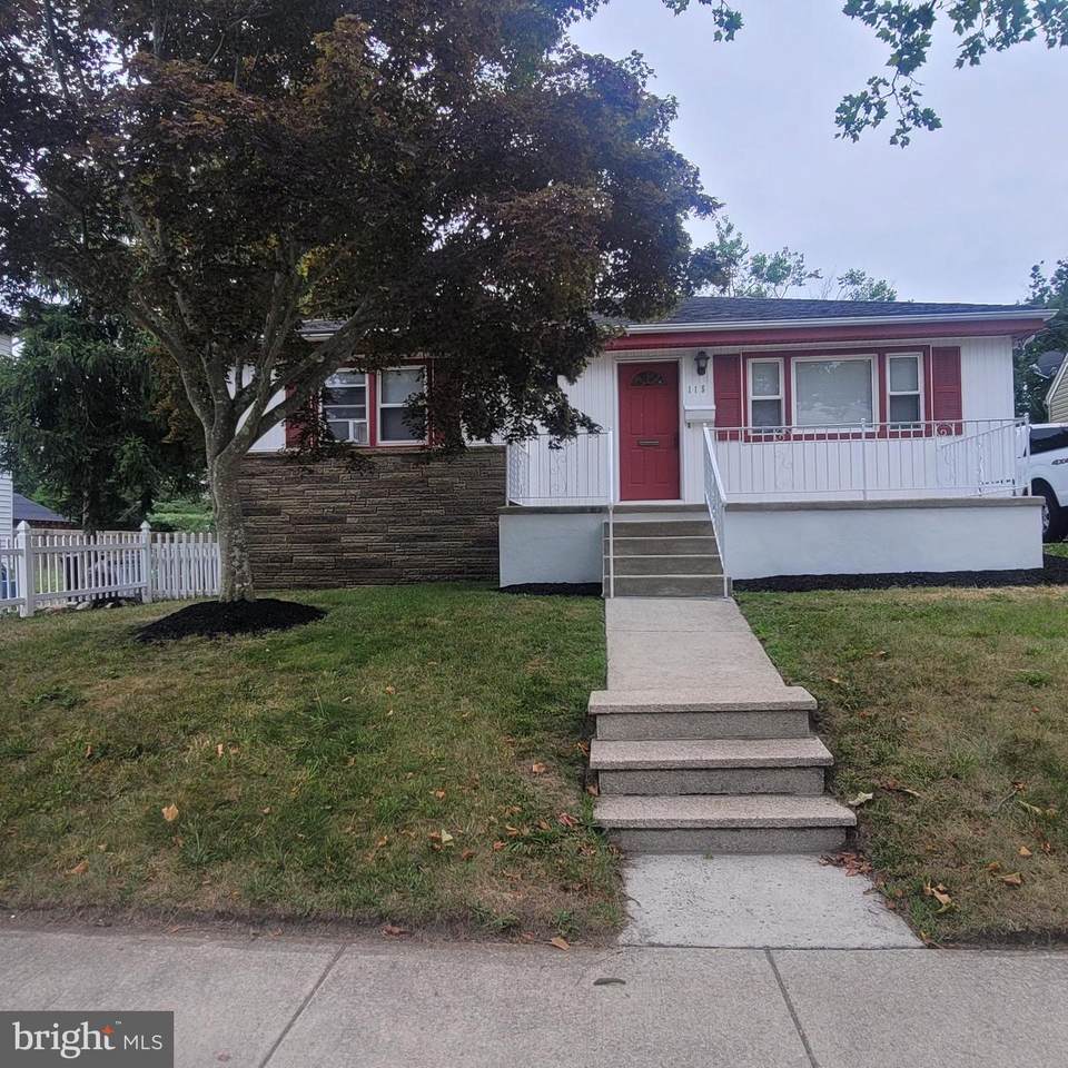 115 Plaza Place - Photo 1