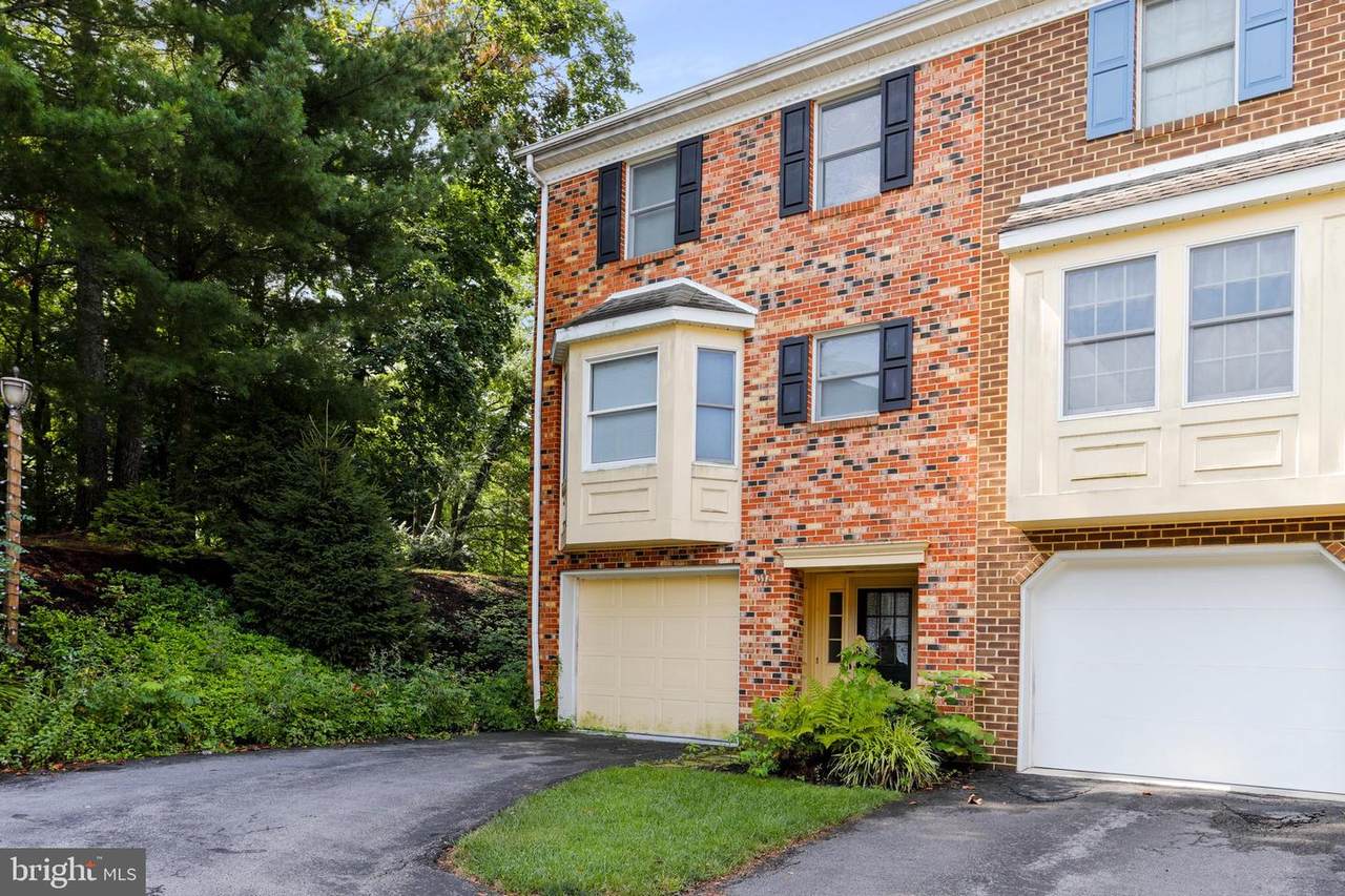 317 Valley View Drive - Photo 1