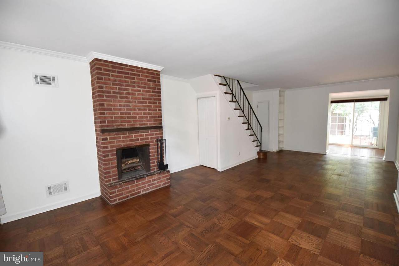 2304 Waverly Street - Photo 1