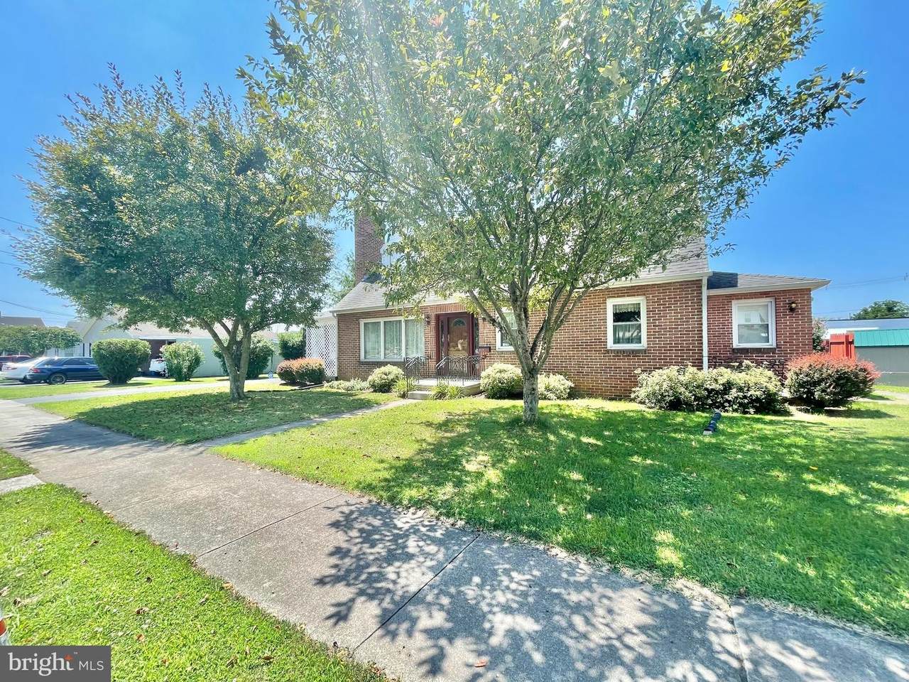 354 Cumberland Avenue - Photo 1