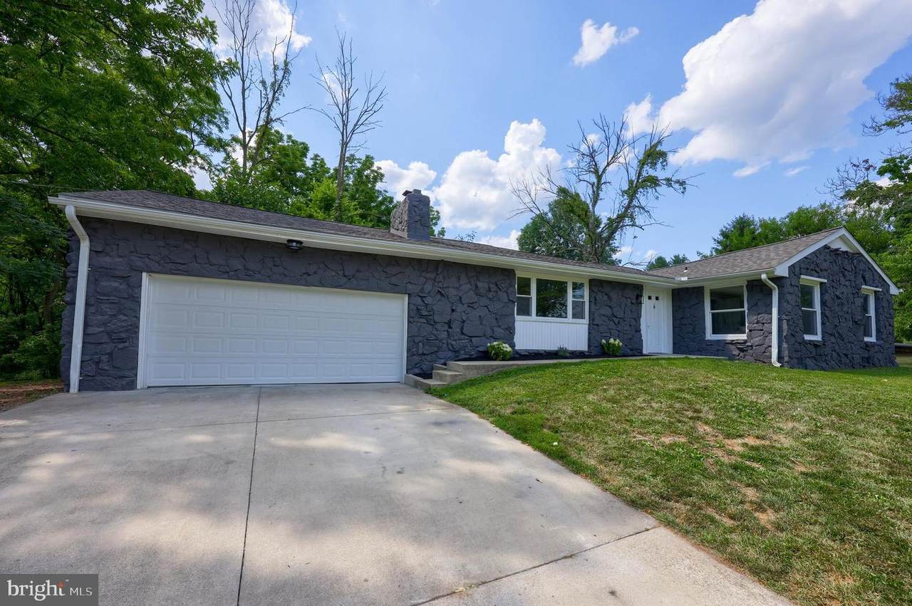 2493 Fiddlers Elbow Road - Photo 1