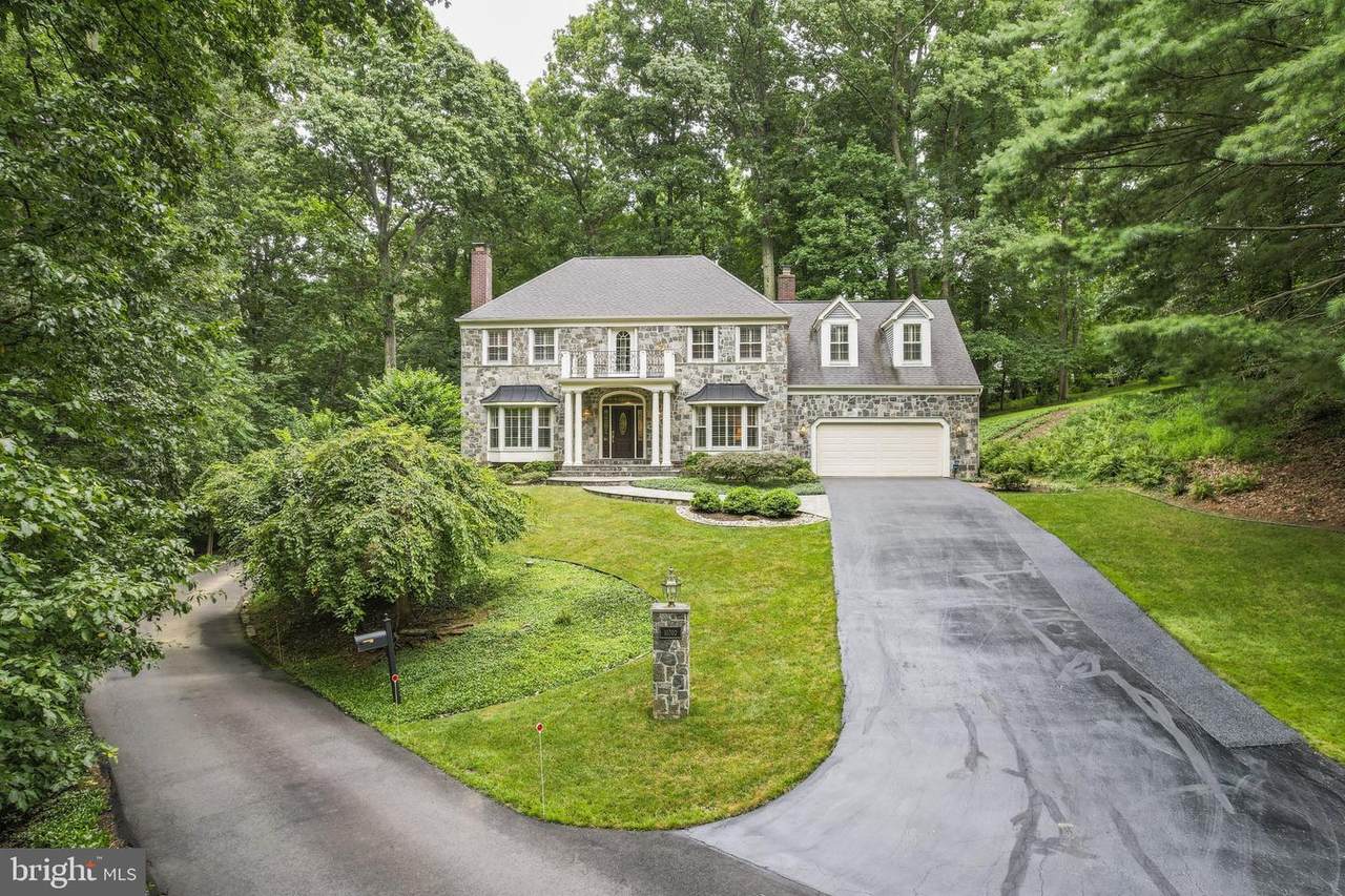 11702 Deerfield Drive - Photo 1