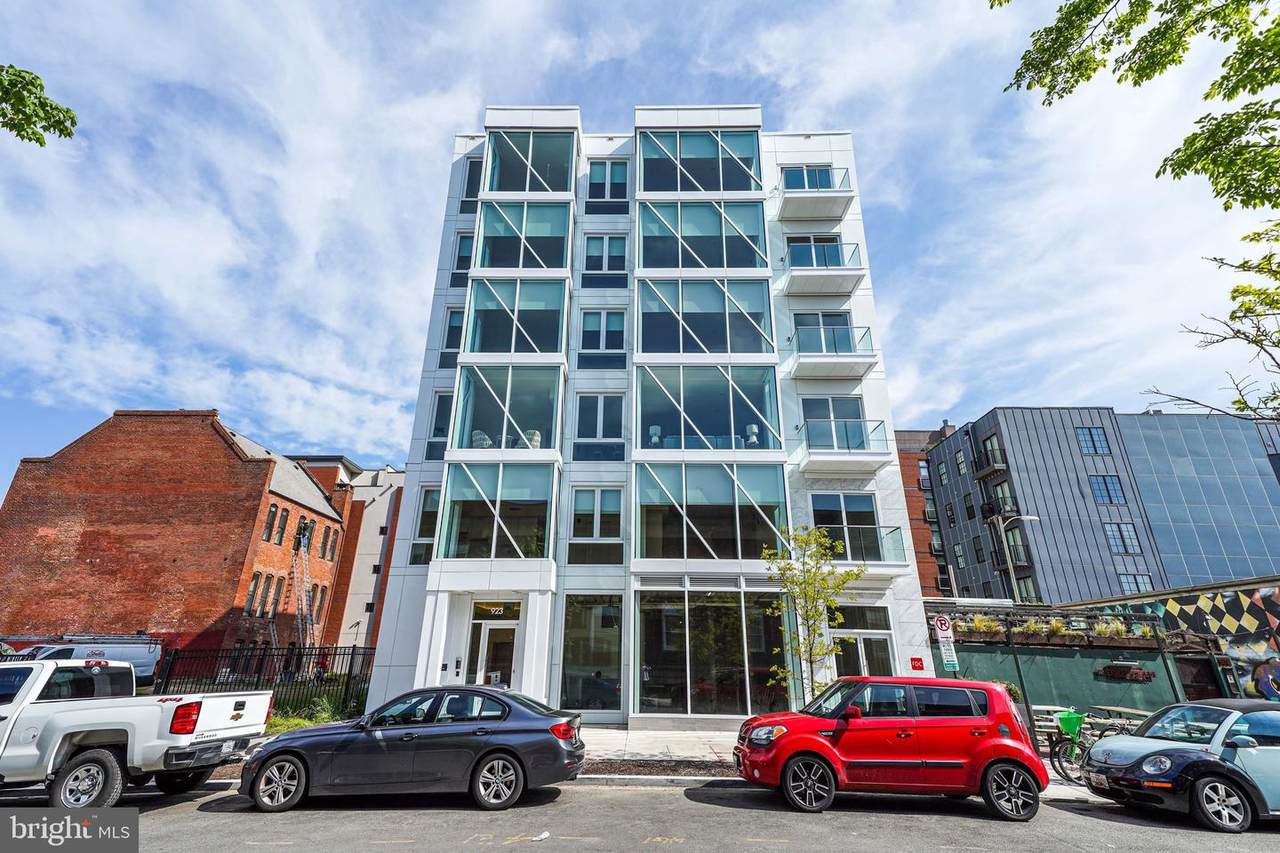 923 V Street - Photo 1