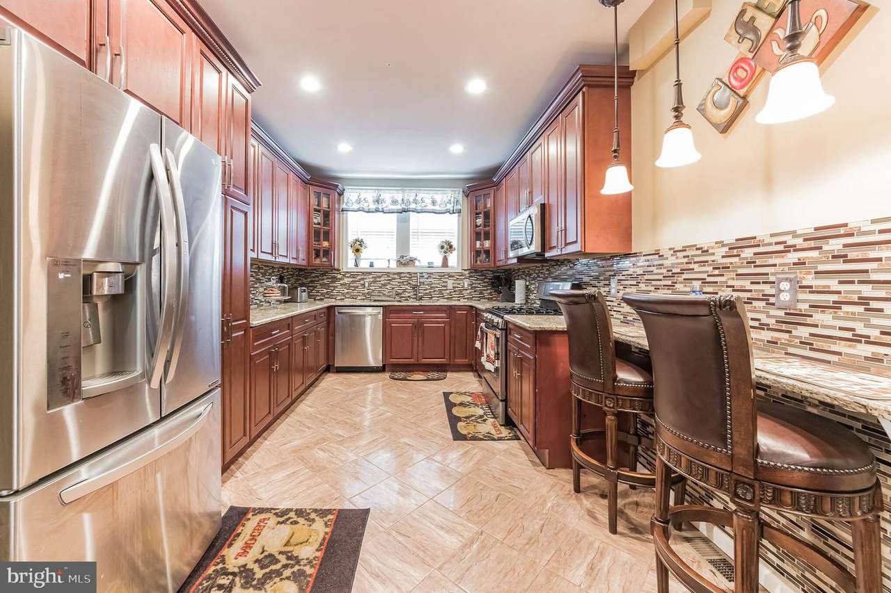 6721 Smedley Street - Photo 1