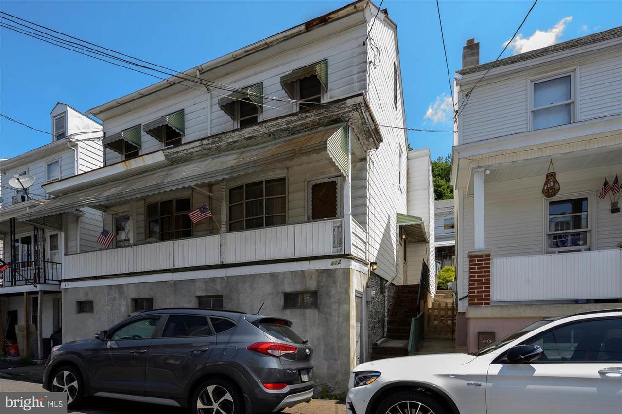 412 New Castle Street - Photo 1