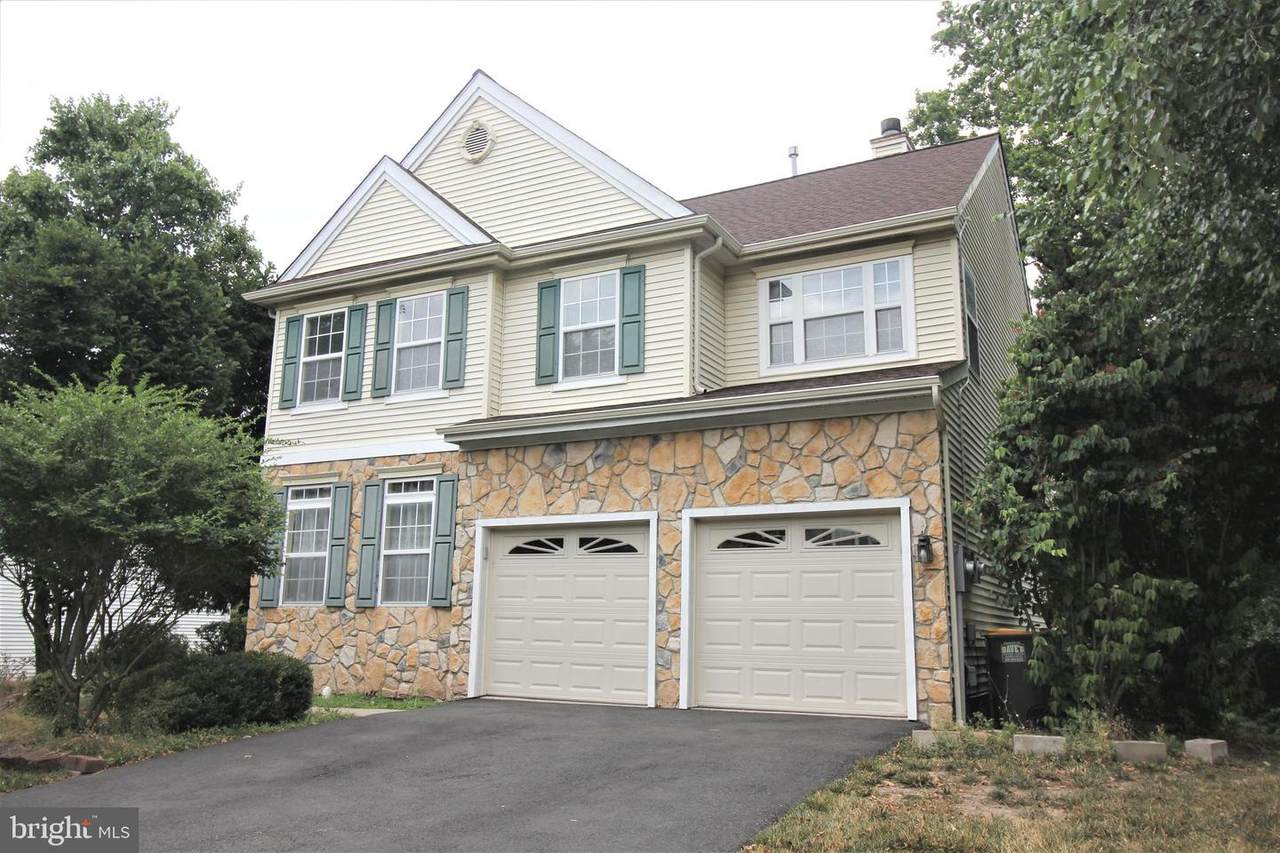 92 Harvard Circle - Photo 1