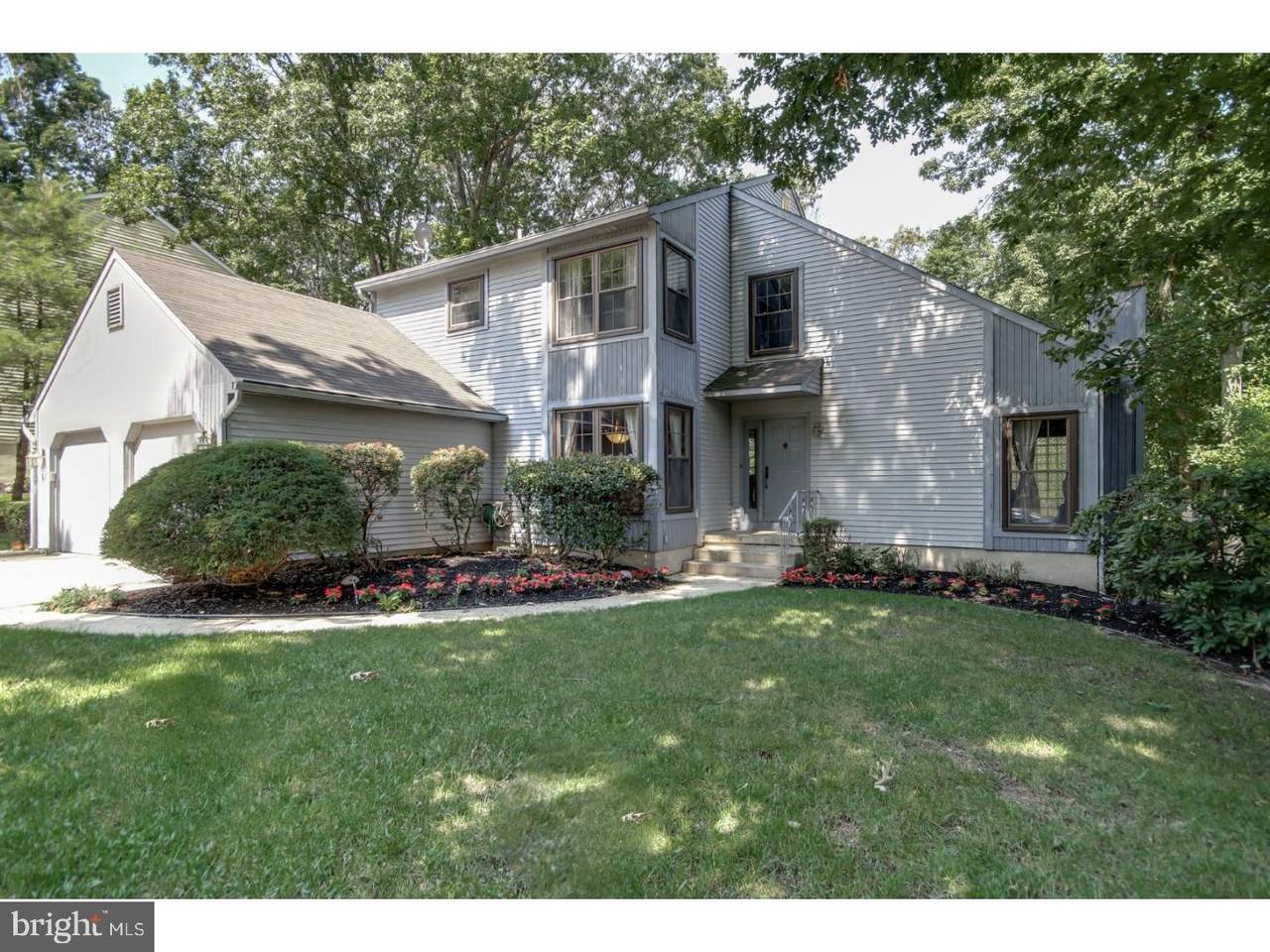 22 Roland Court - Photo 1