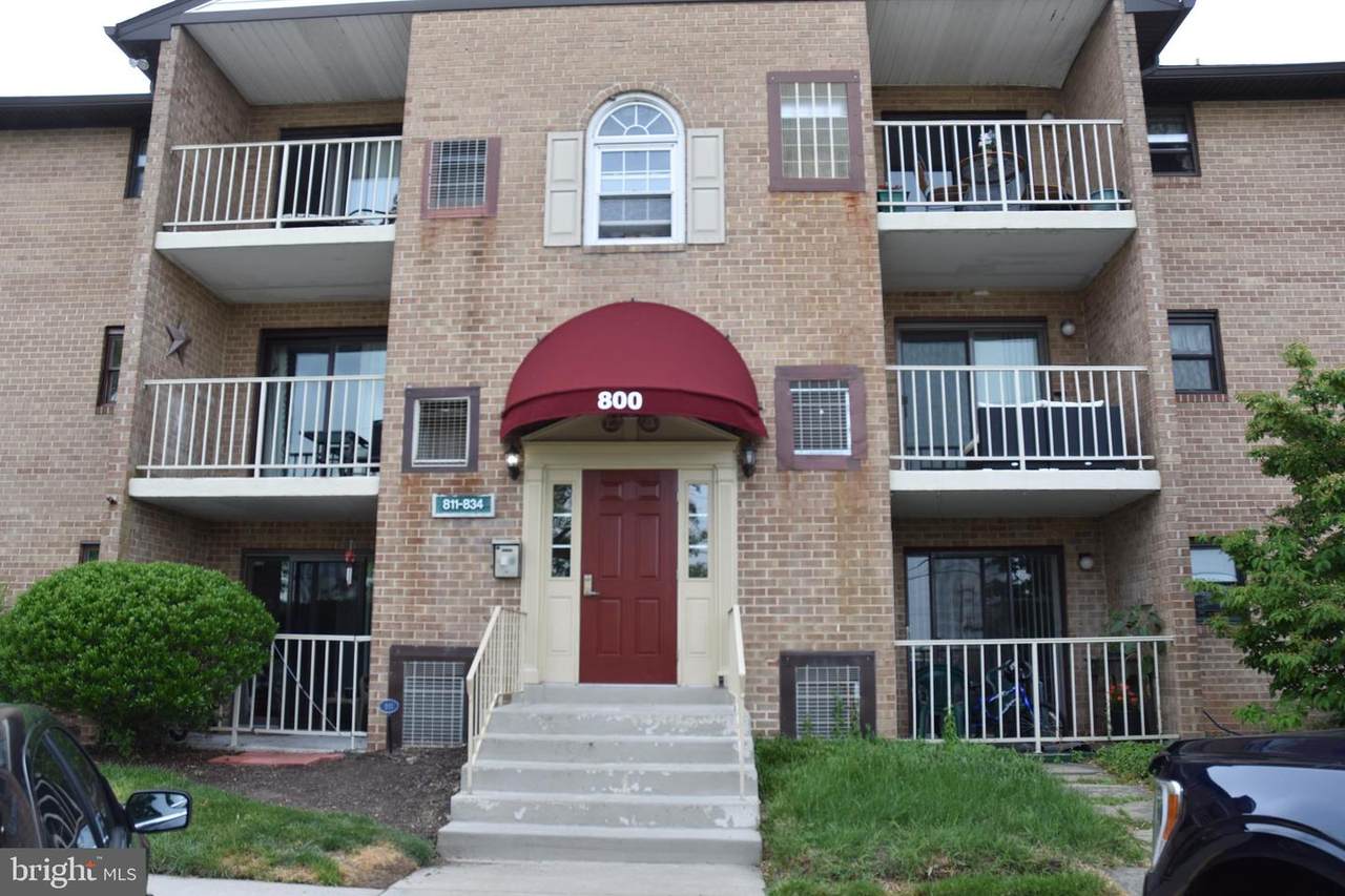 824 Governor House Circle - Photo 1