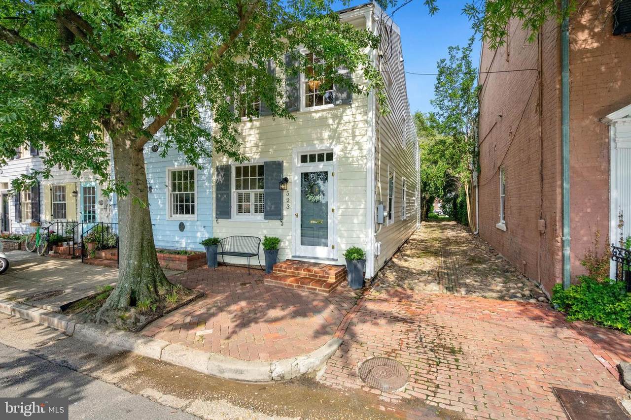 523 Lee Street - Photo 1