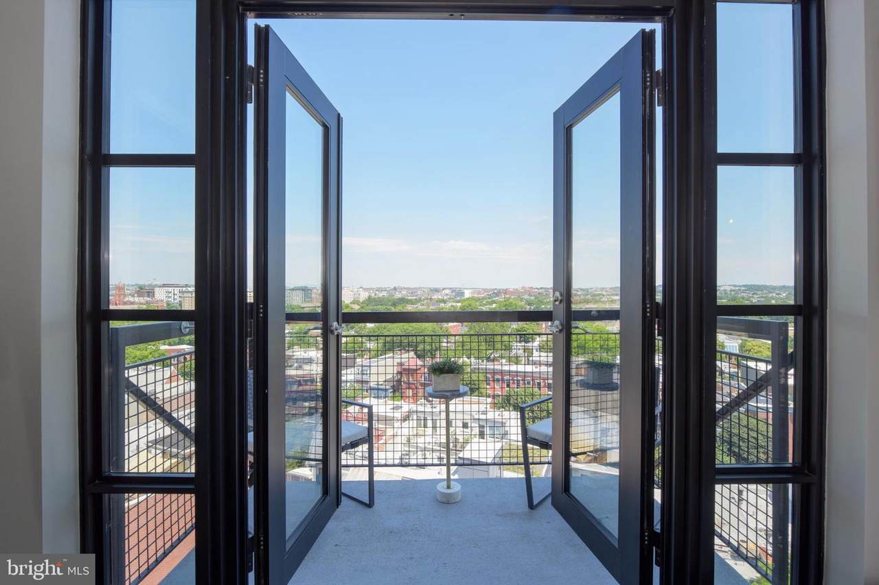 437 New York Avenue - Photo 1