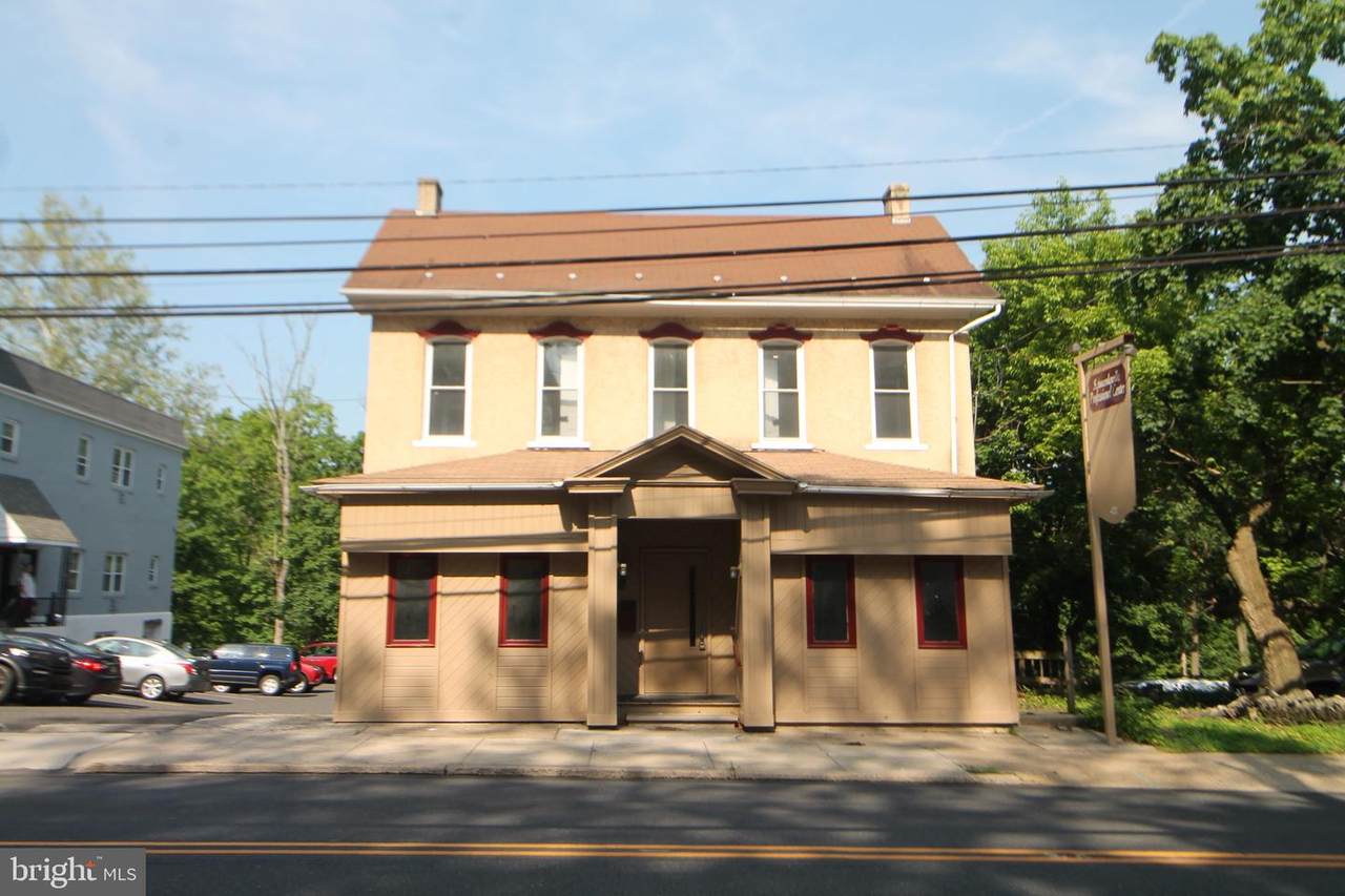 566 Main Street - Photo 1