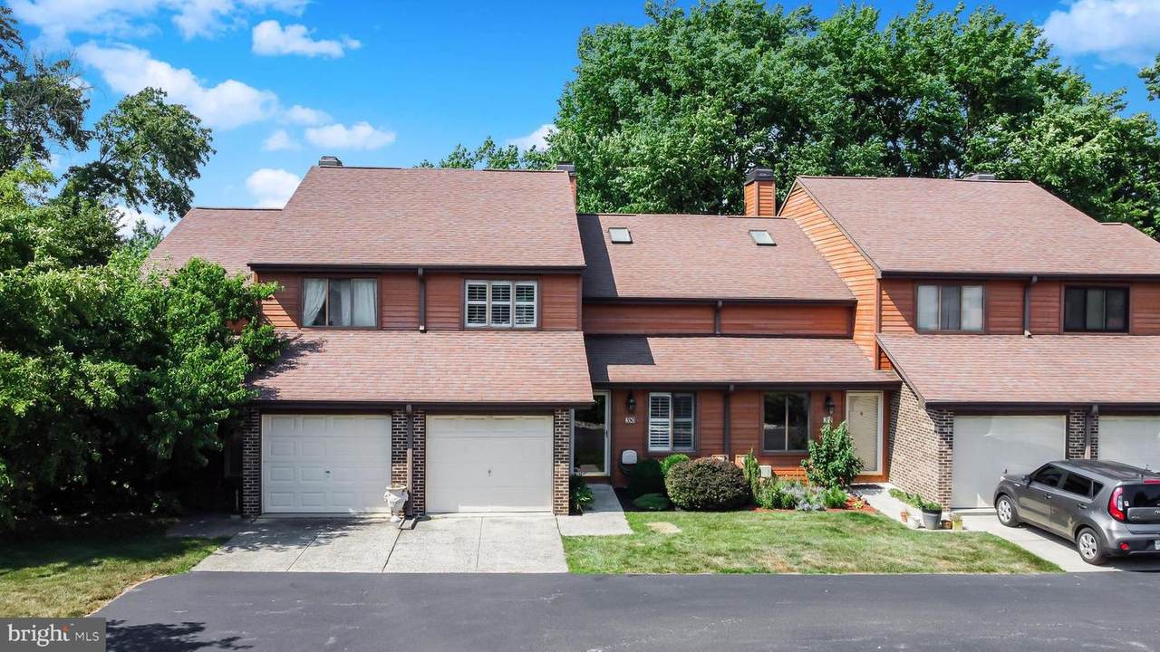 350 Winding Way - Photo 1