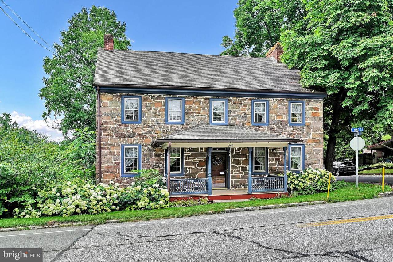 205 King Street - Photo 1