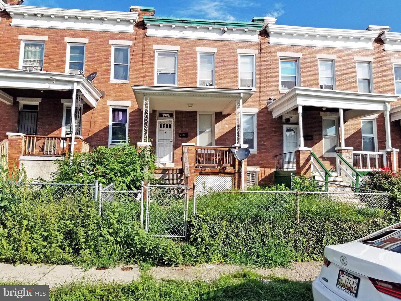 742 Linnard Street - Photo 1