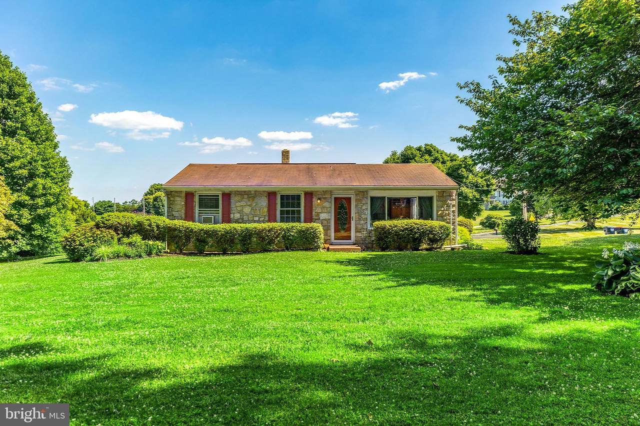 103 Sunset Road - Photo 1