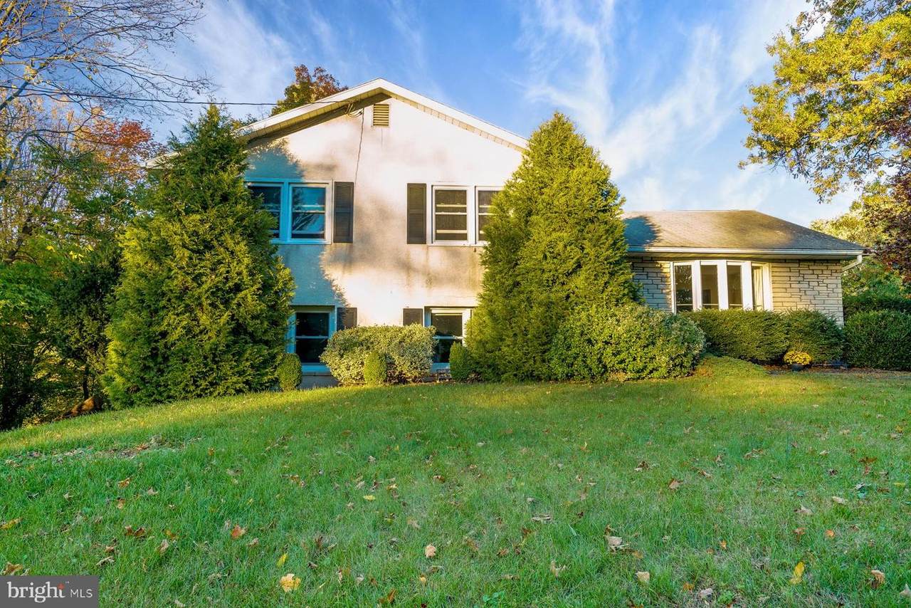 2031 Sunnyside Avenue - Photo 1