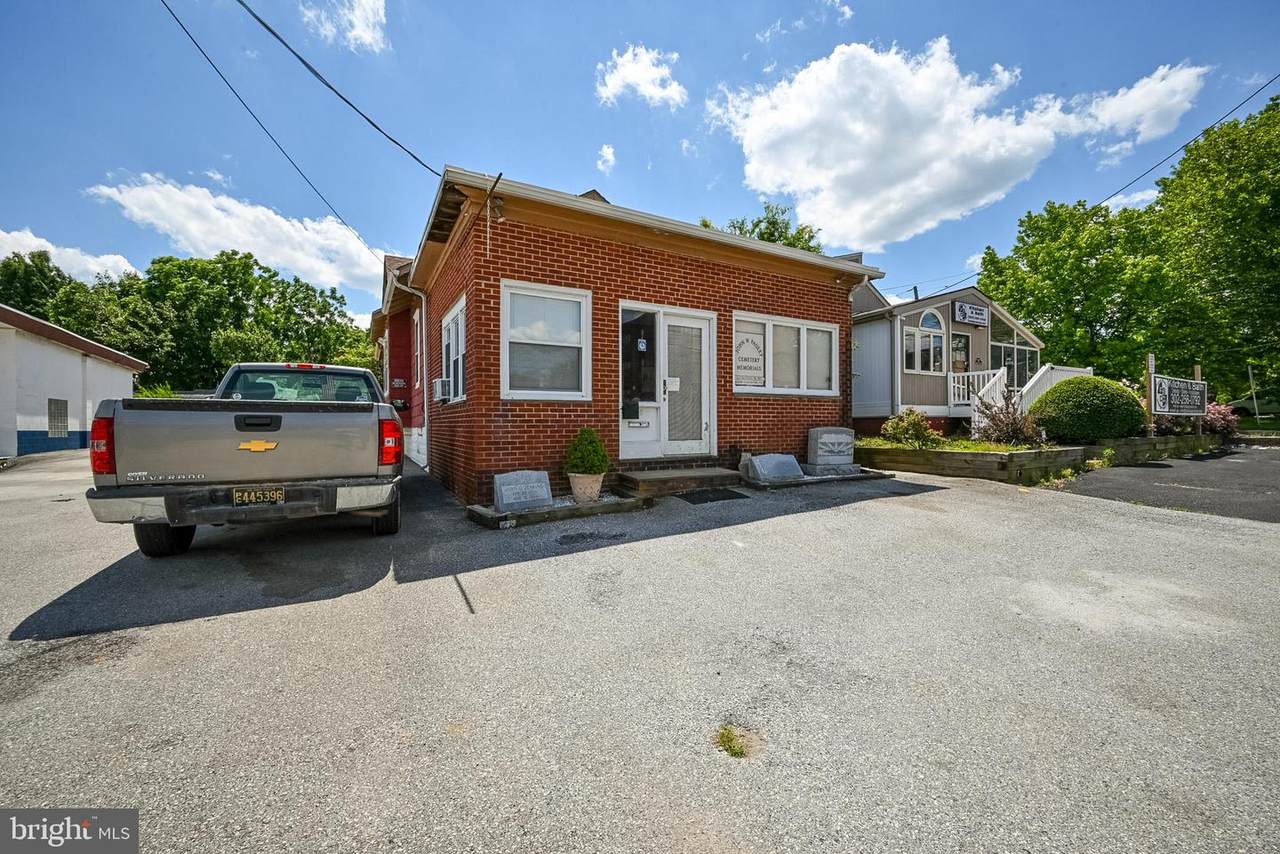 3110 Lancaster Avenue - Photo 1