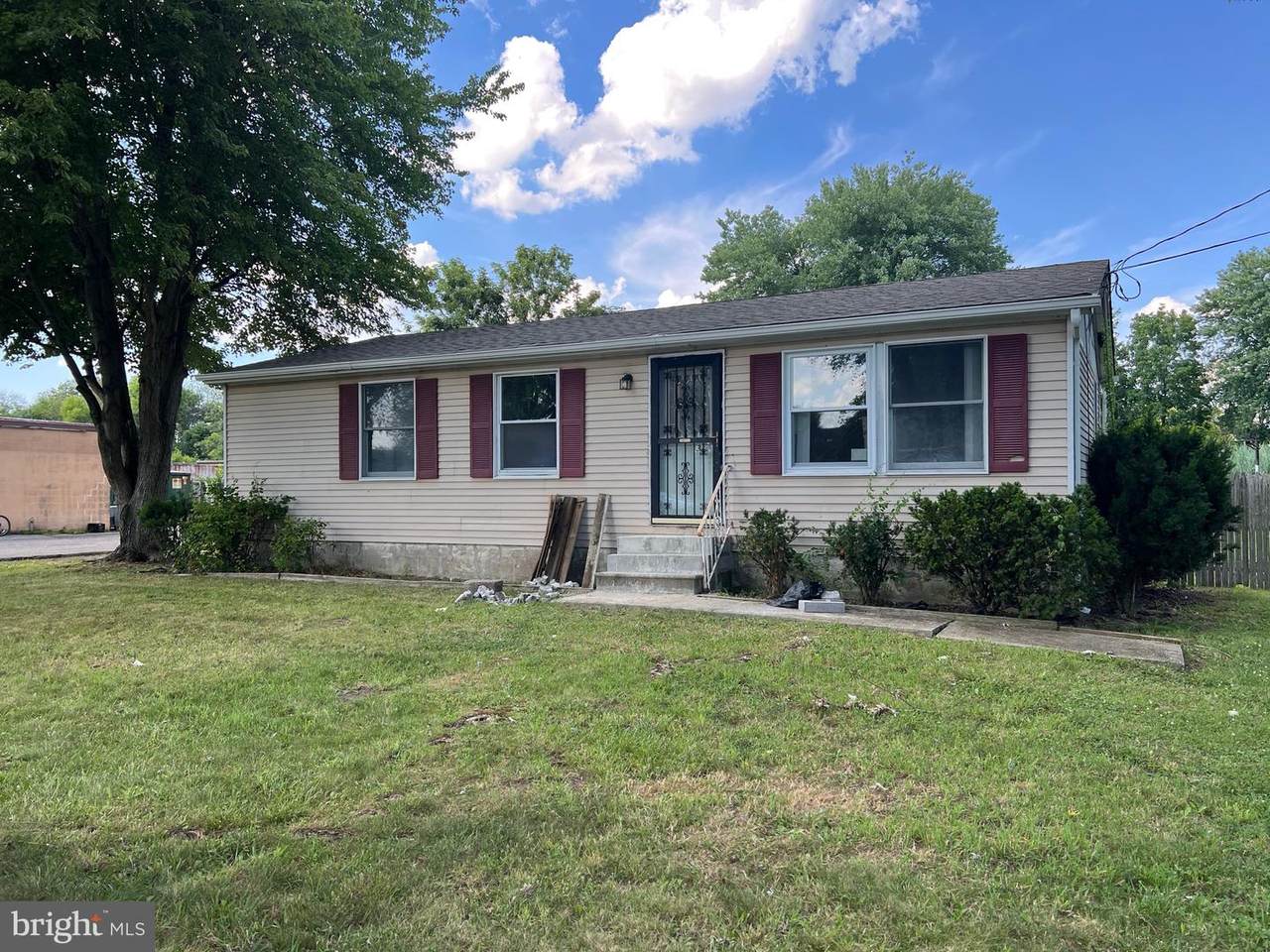 163 6TH Avenue - Photo 1
