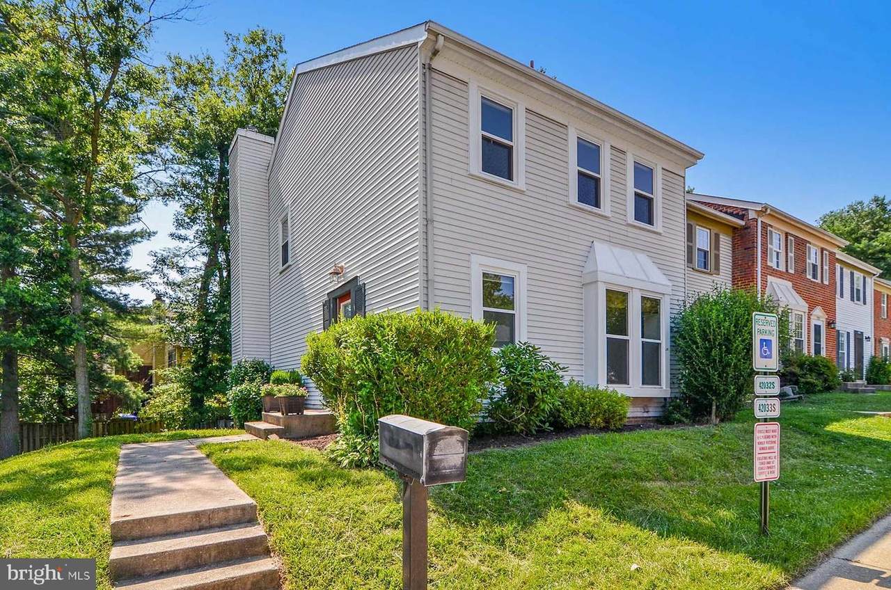 15939 Dorset Road - Photo 1