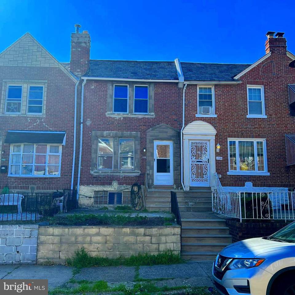 1705 Mayland Street - Photo 1