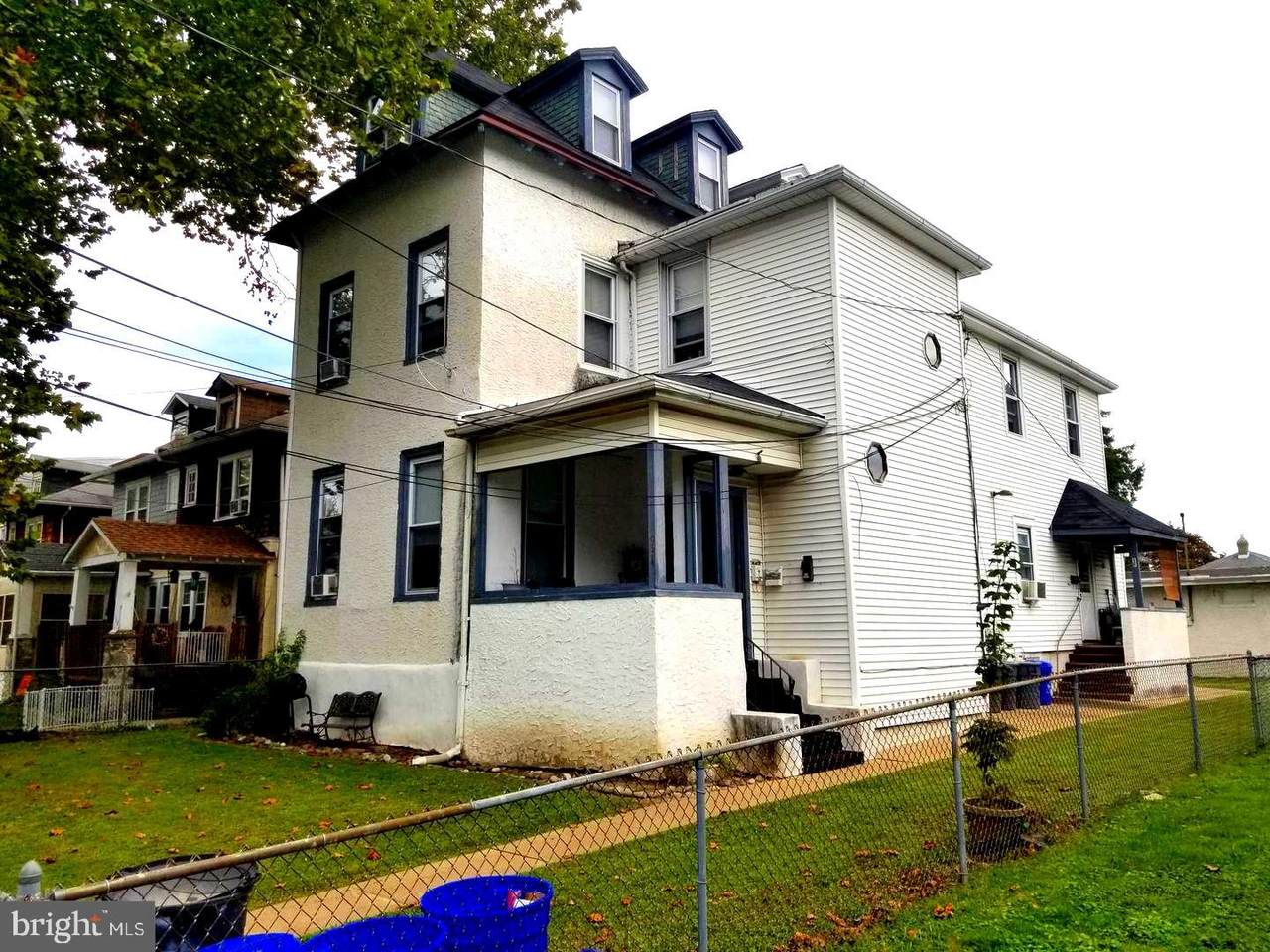934 11TH Avenue - Photo 1