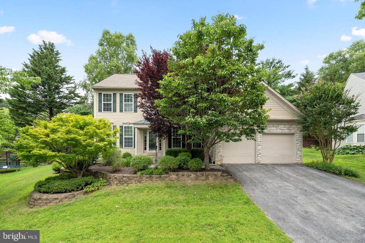 4 Brook Hill Court - Photo 1