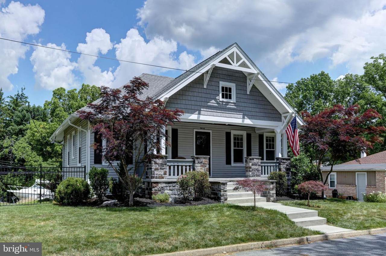 2010 Lenox Street - Photo 1