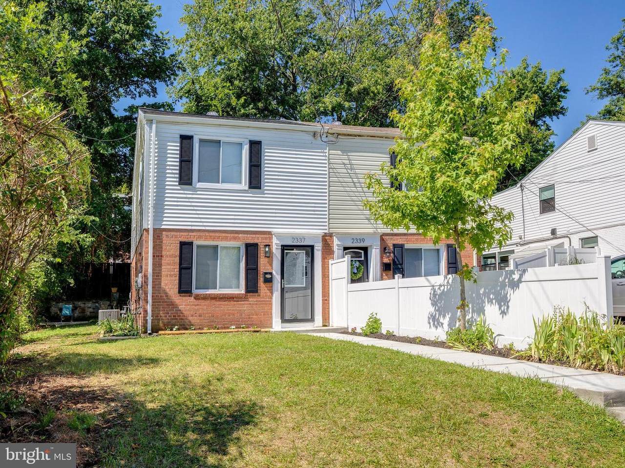 2337 Fairview Terrace - Photo 1