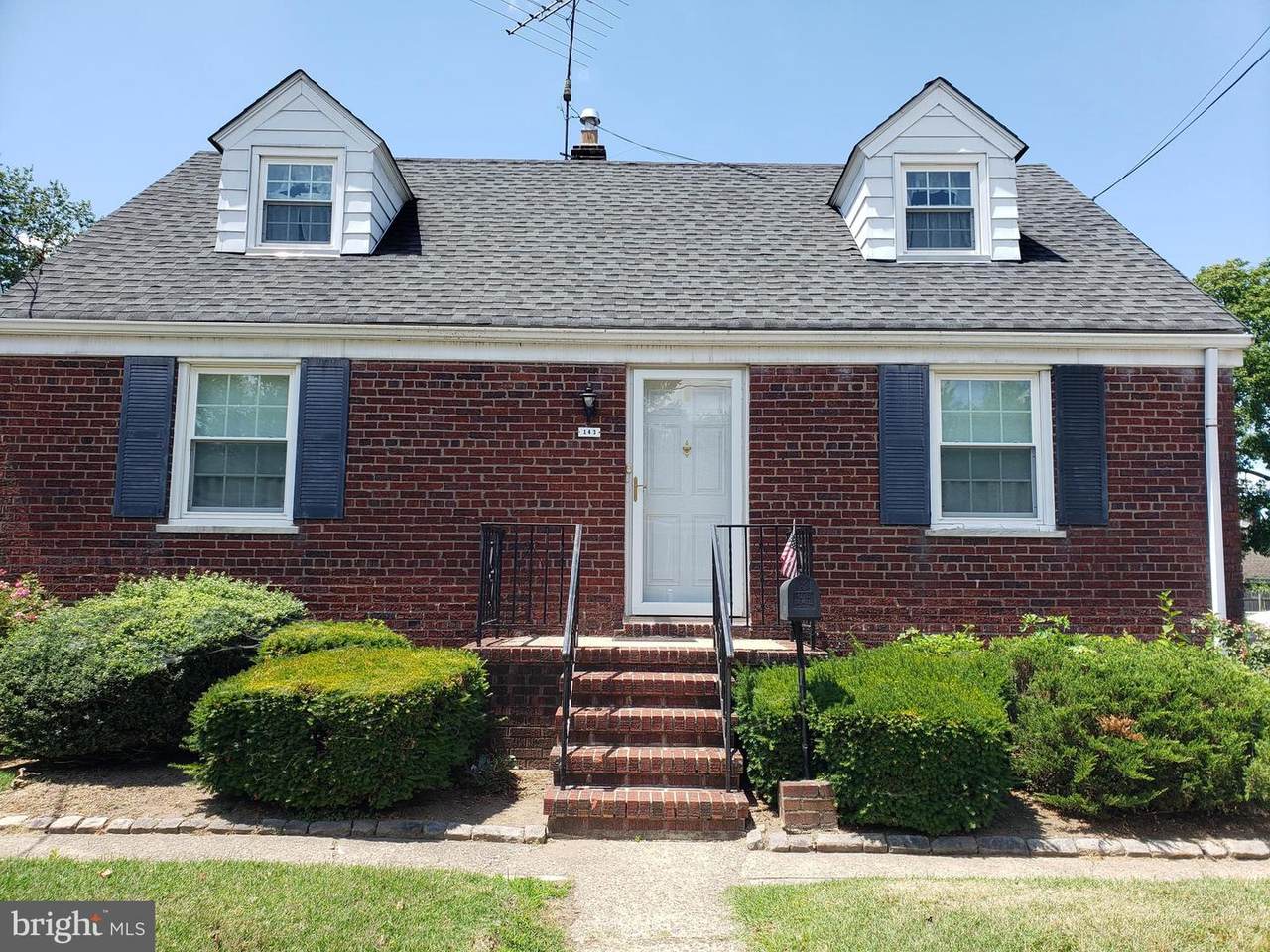 143 Fitzrandolph Avenue - Photo 1