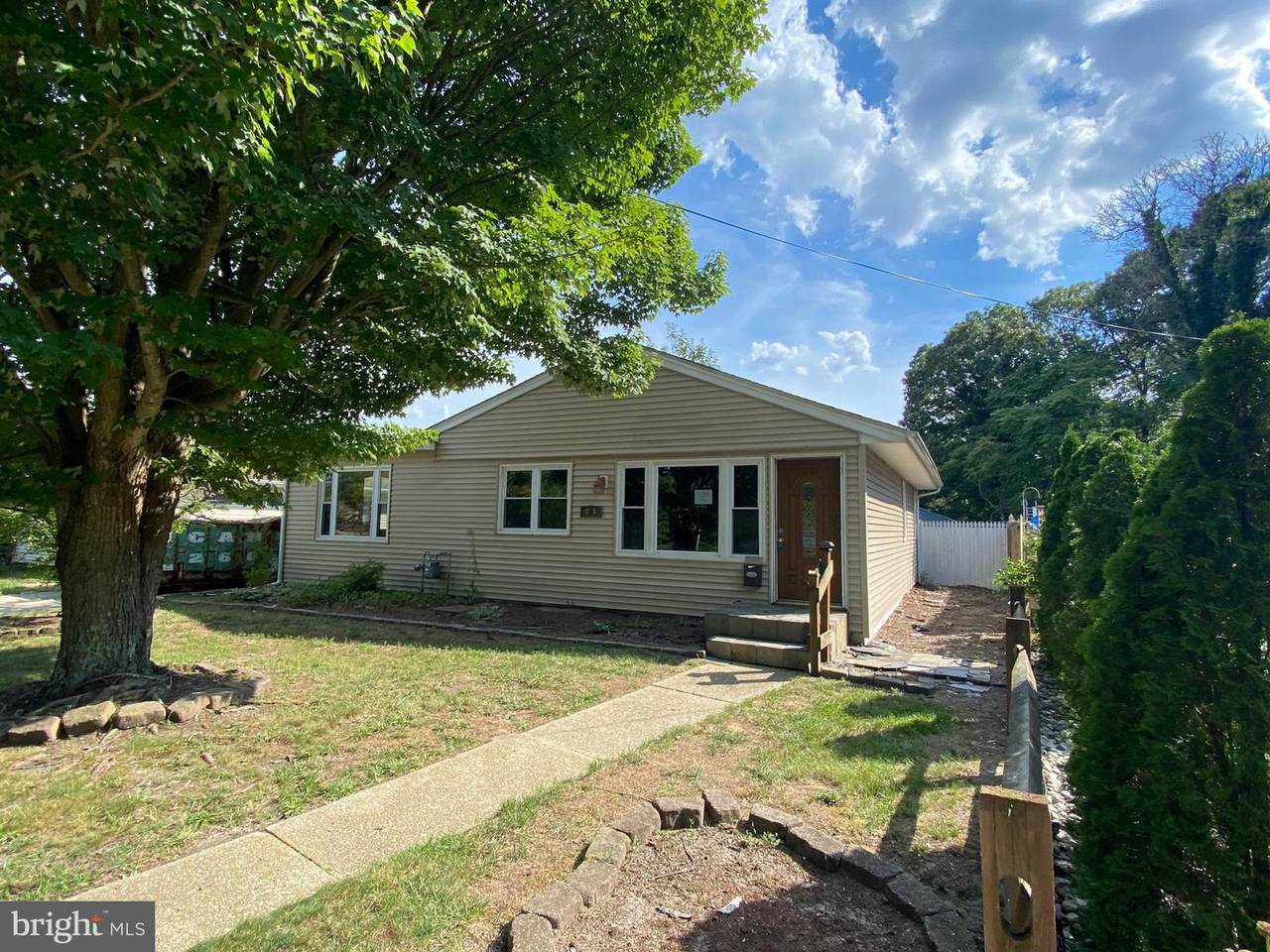 318 Dolphin Avenue - Photo 1