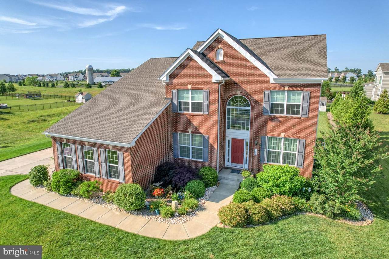 302 Price Drive - Photo 1