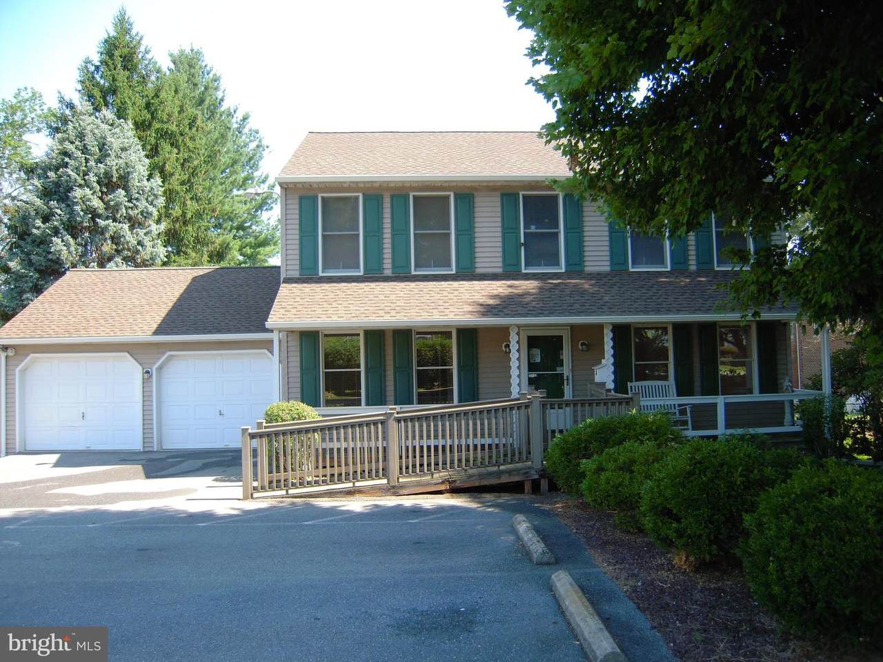 2635 Columbia Avenue - Photo 1