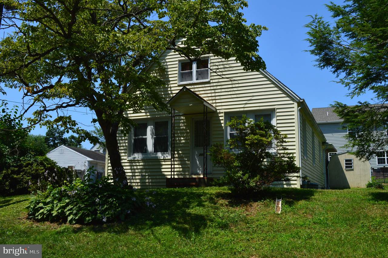 701 Hillside Avenue - Photo 1