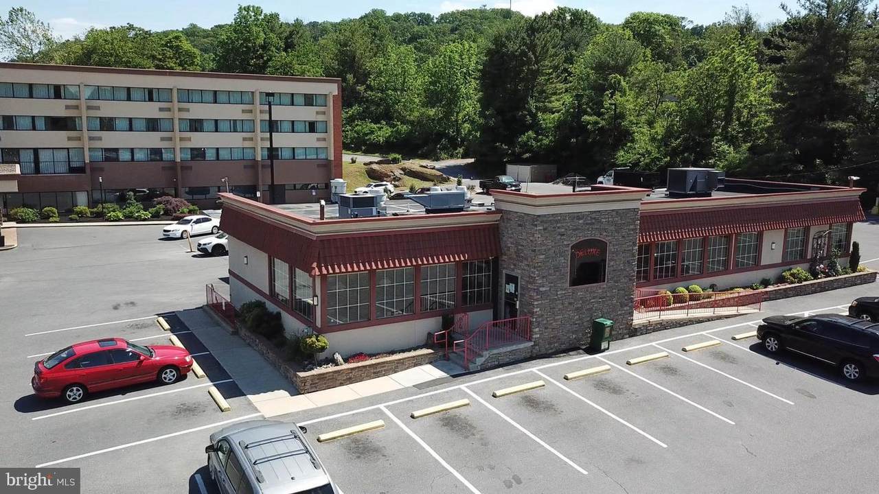 2295 Lancaster Pike - Photo 1