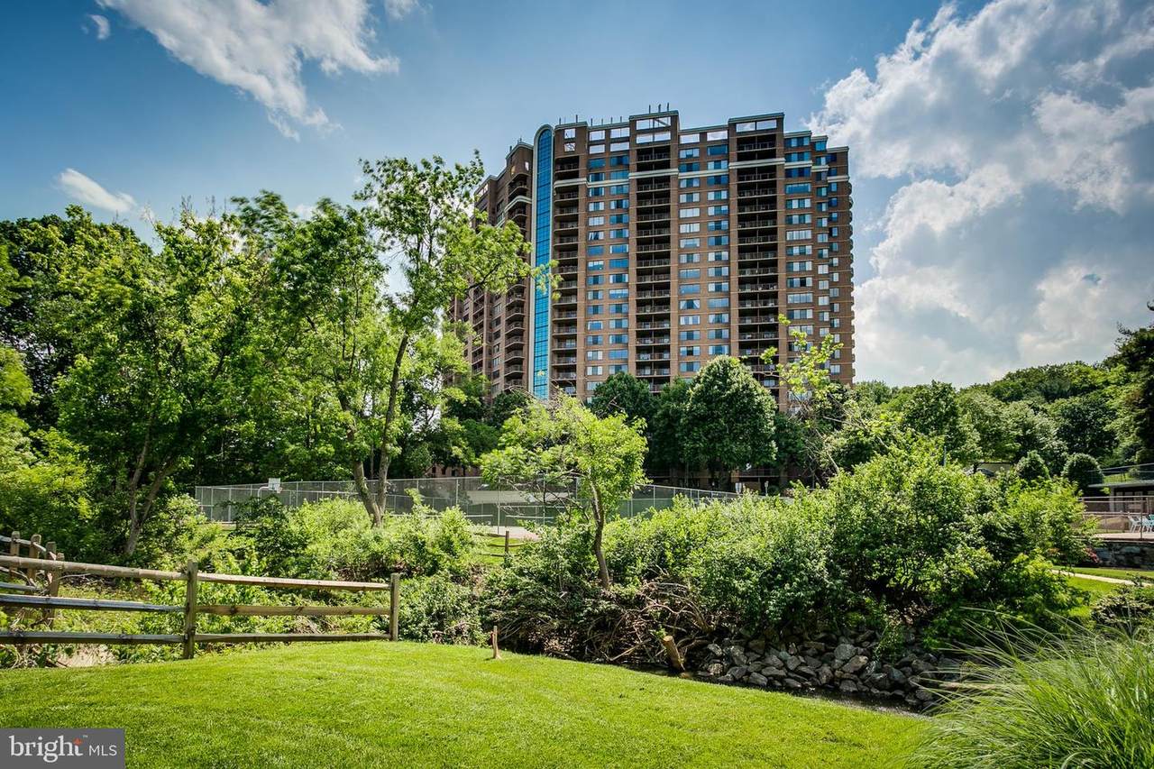 10101 Grosvenor Place - Photo 1