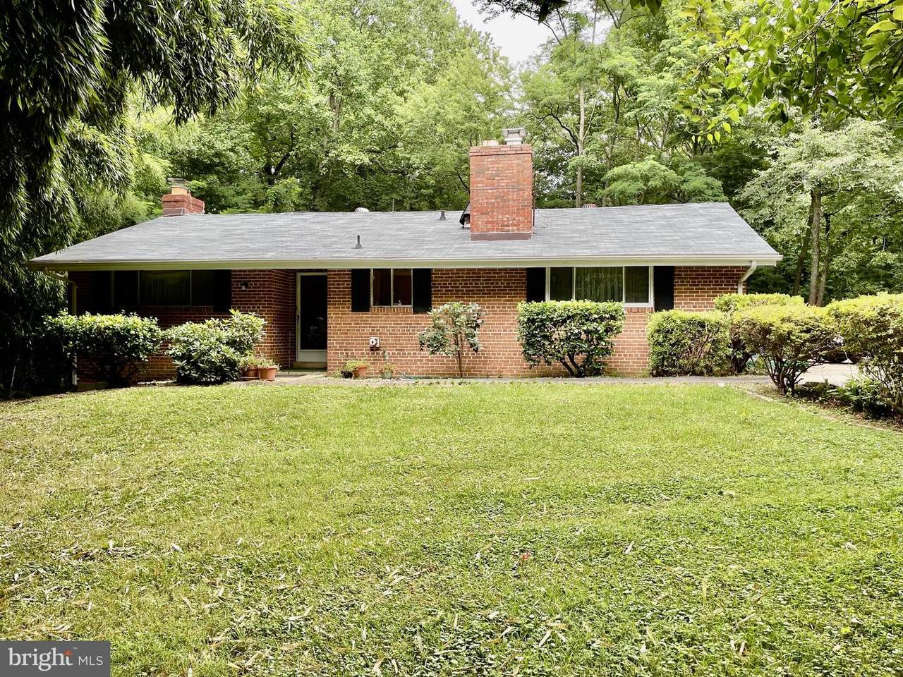 1828 Parkers Creek Road - Photo 1