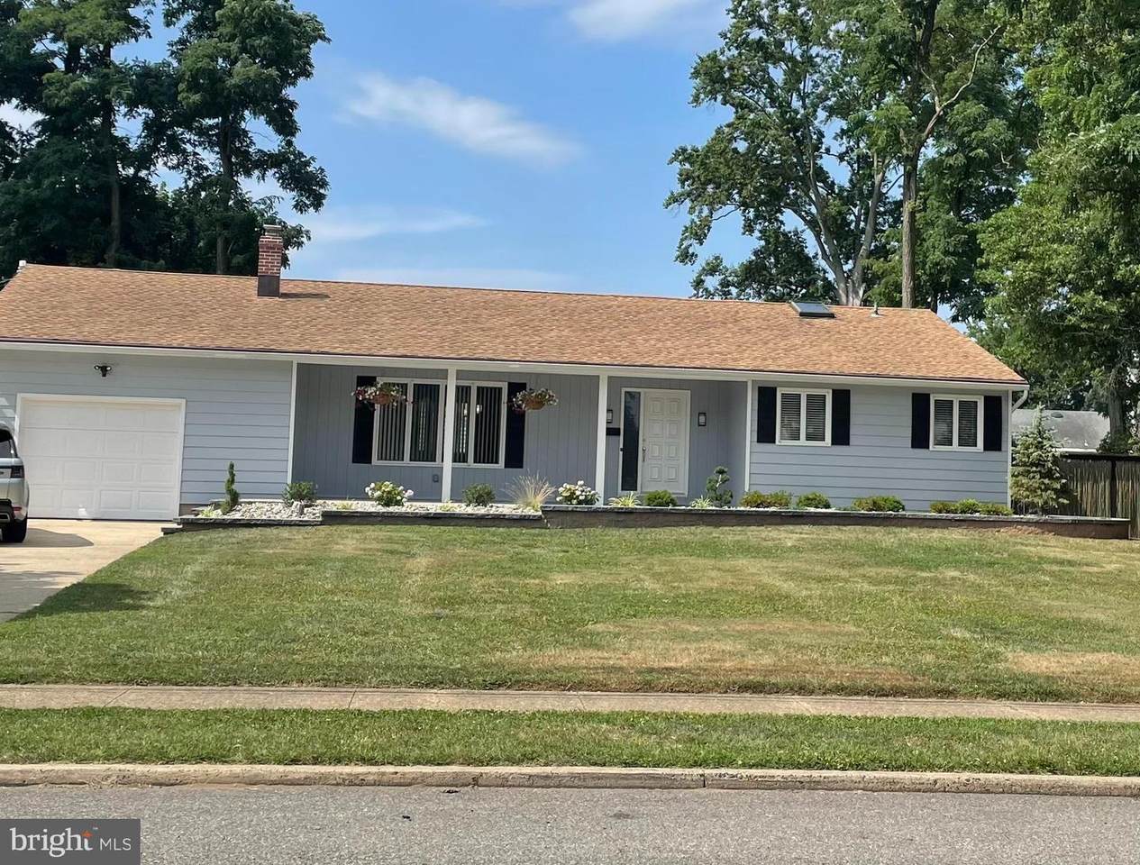 453 Independence Avenue - Photo 1