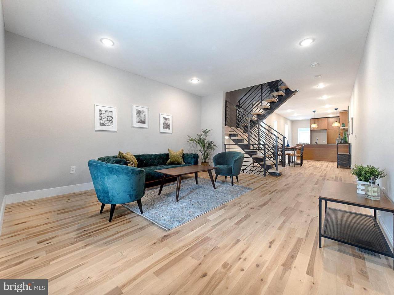 3012 Oxford Street - Photo 1