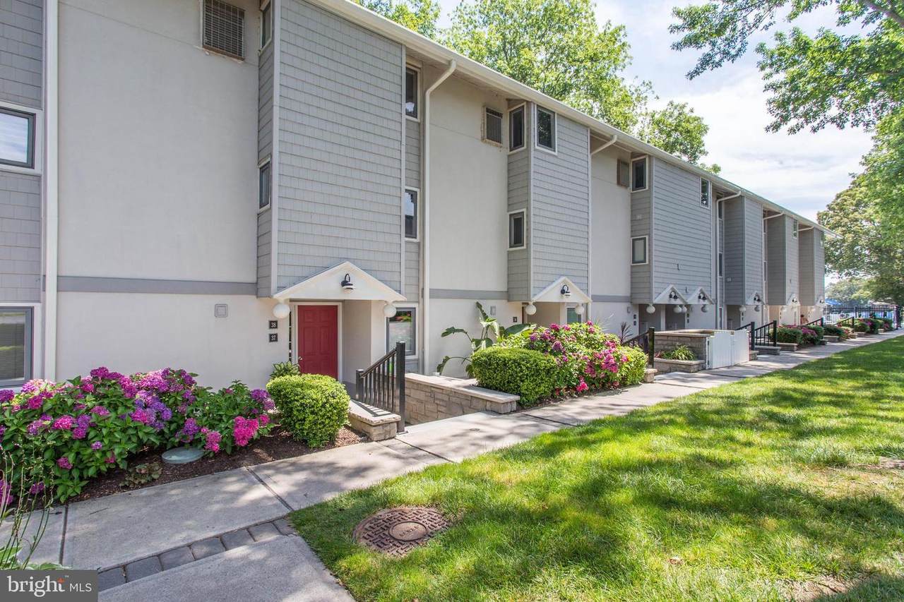 36 Newbold Square - Photo 1